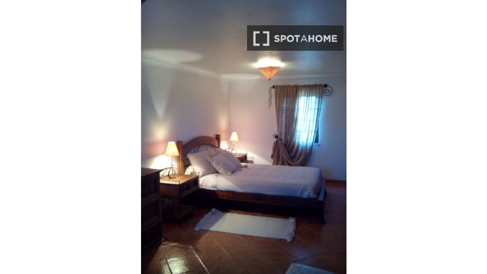 Apartment Lisbon, 3 beds, 110m² — photo 14