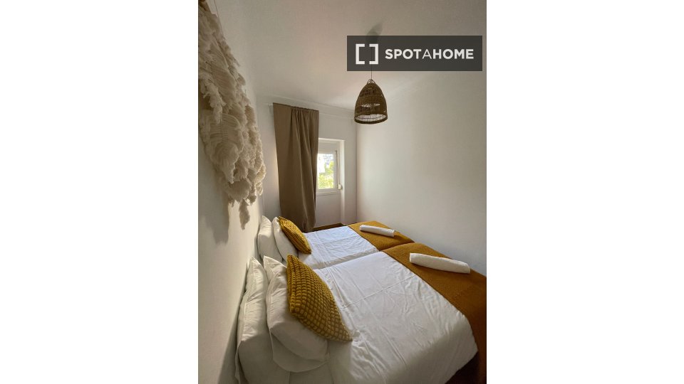 Double room Lisbon, 4 beds, 200m² — photo 4