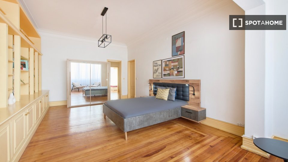 Double room Lisbon, 8 beds — photo 1