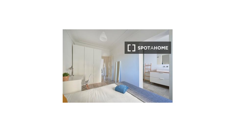 Double room Lisbon, 4 beds — photo 3