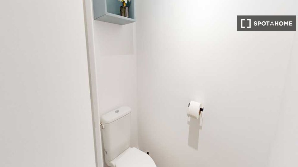 Double room Paris, 5 beds, 110m² — photo 10