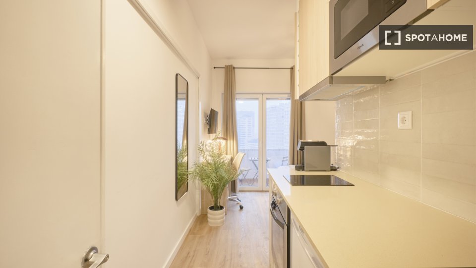 Double room Lisbon, 9 beds — photo 12