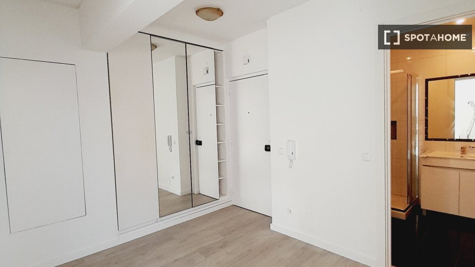 Apartment Lisbon, 2 beds — photo 13