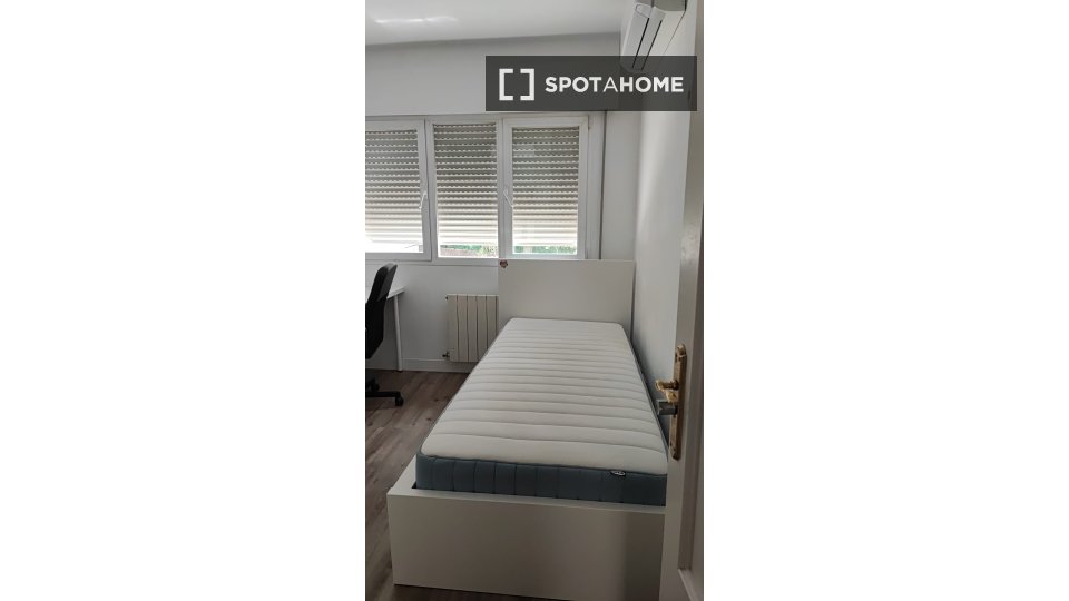 Double room Madrid, 15 beds — photo 2
