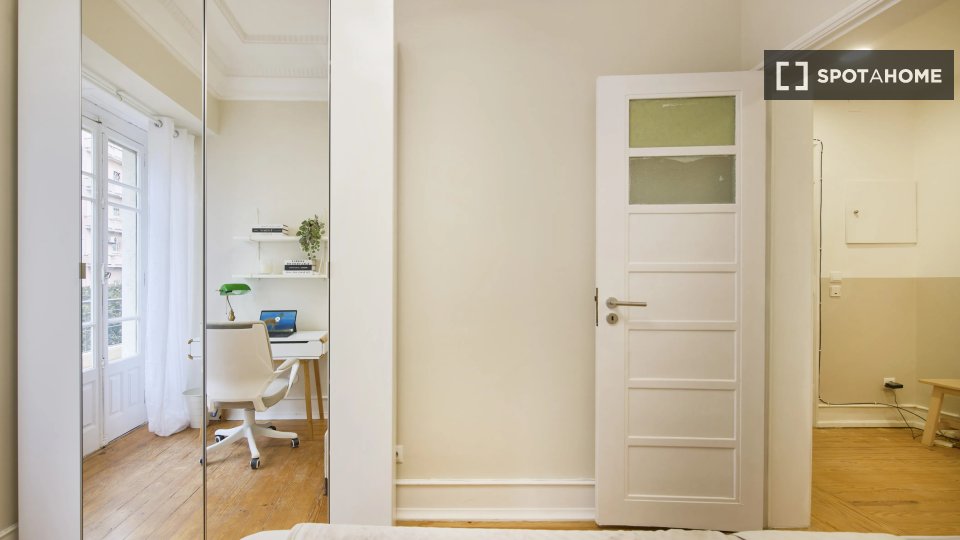 Double room Lisbon, 6 beds — photo 4