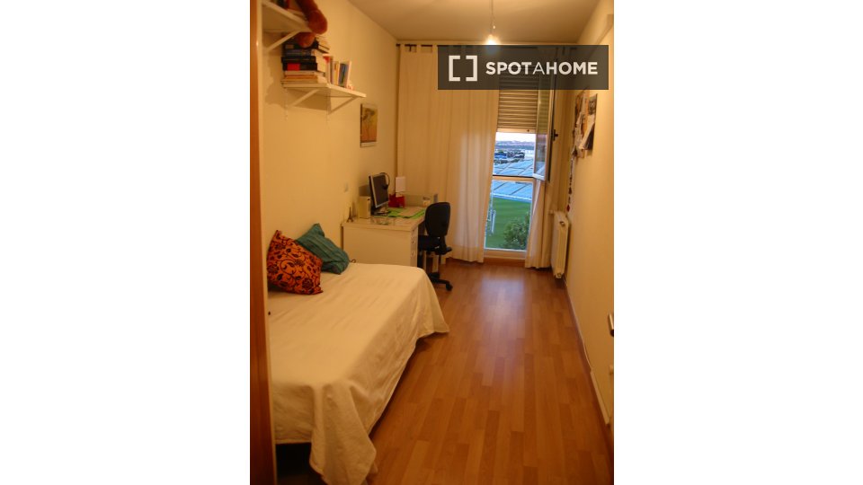 Double room Madrid, 2 beds, 70m² — photo 16