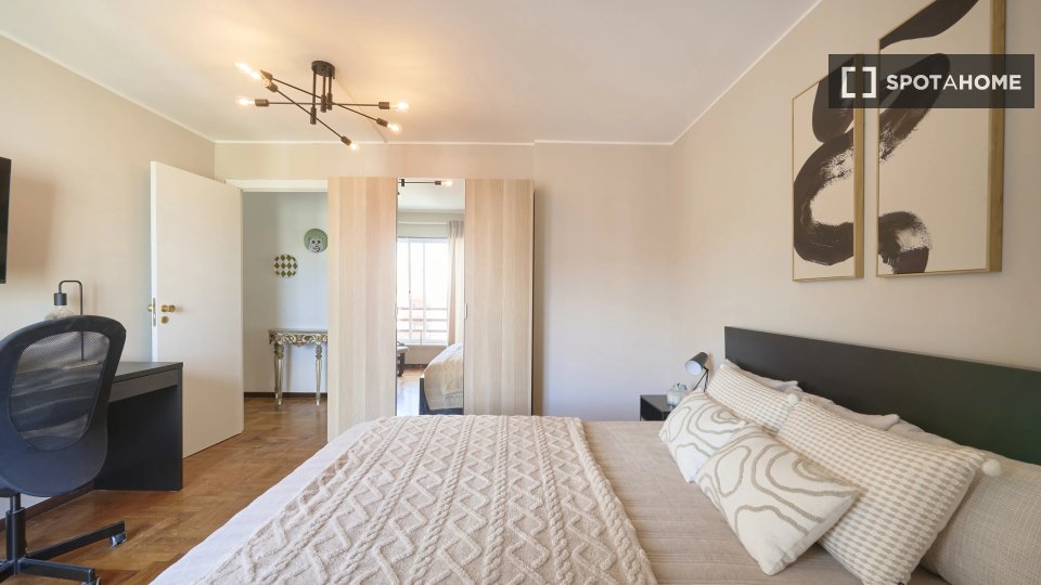 Double room Lisbon, 5 beds — photo 12