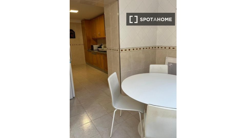 Double room Lisbon, 6 beds, 150m² — photo 14