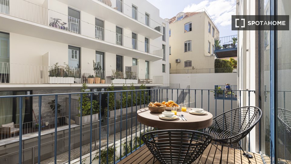 Apartment mono Lisbon, 125m² — photo 18