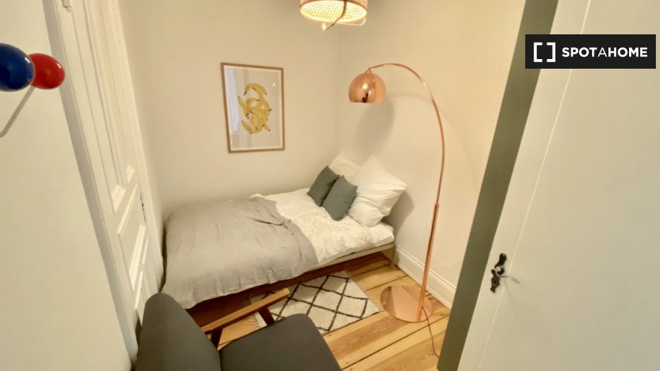 Double room Hamburg, 7 beds — photo 8