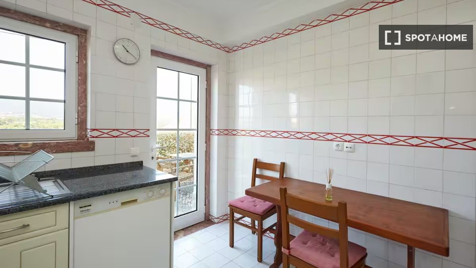 Apartment Lisbon, 2 beds — photo 13