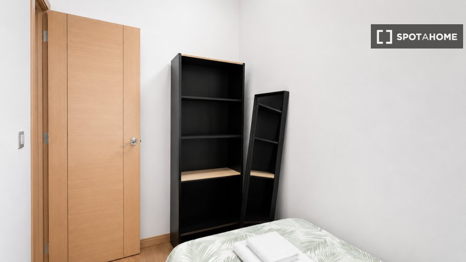 Apartment Madrid, 4 beds, 100m² — photo 16