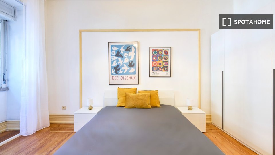 Double room Lisbon, 9 beds — photo 22