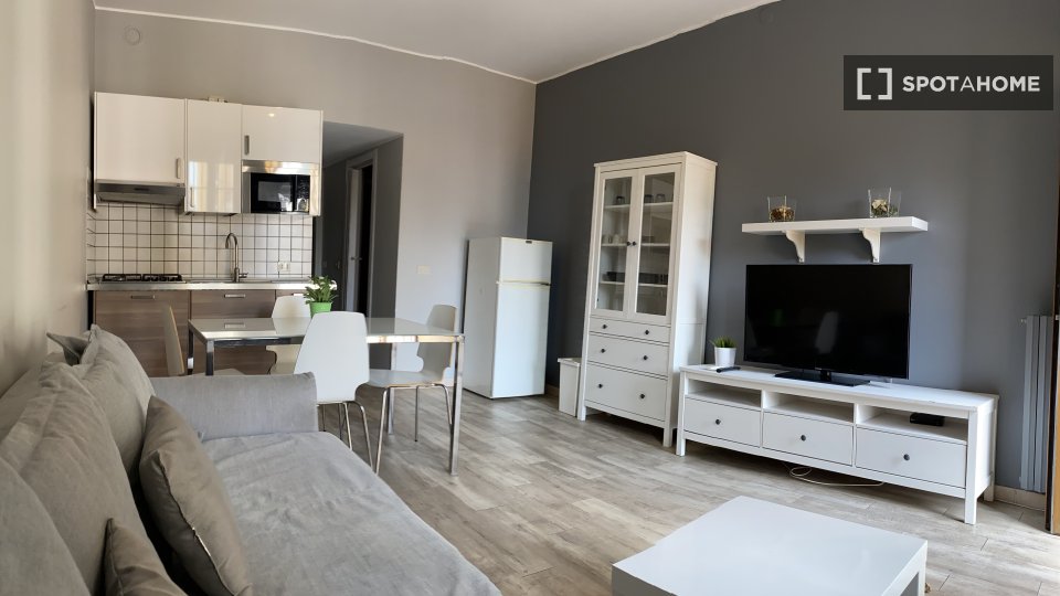 Apartment Milan, 1 bed, 55m² — photo 1