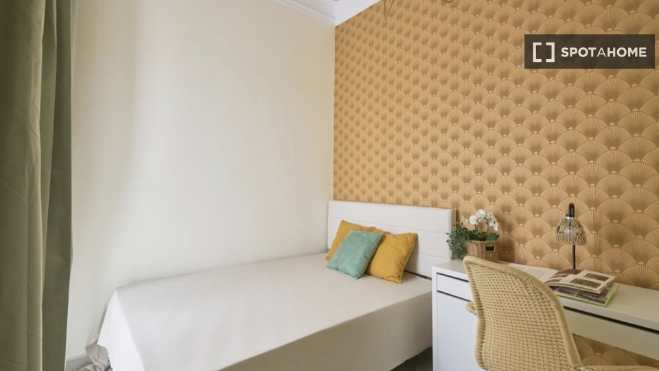 Double room Lisbon, 5 beds — photo 3