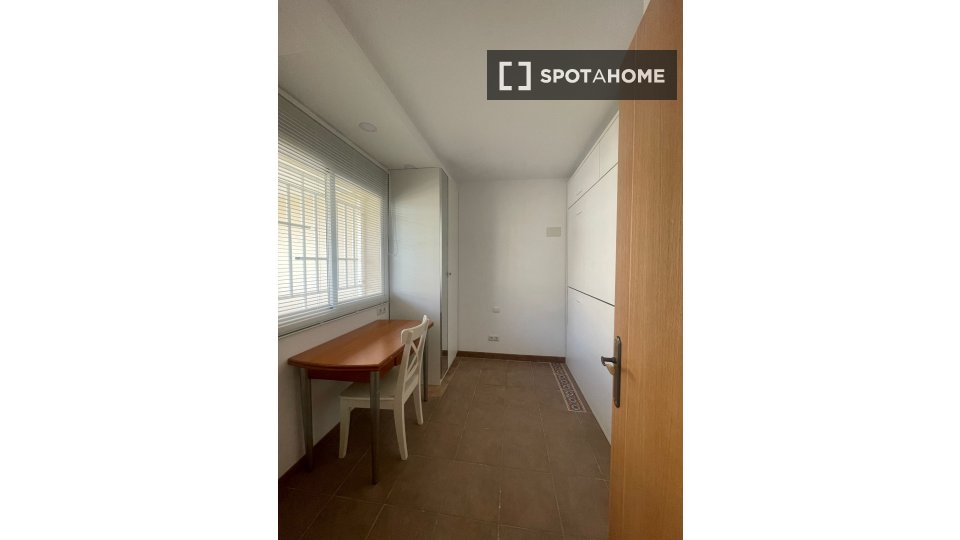 Apartment Almeria, 2 beds — photo 18