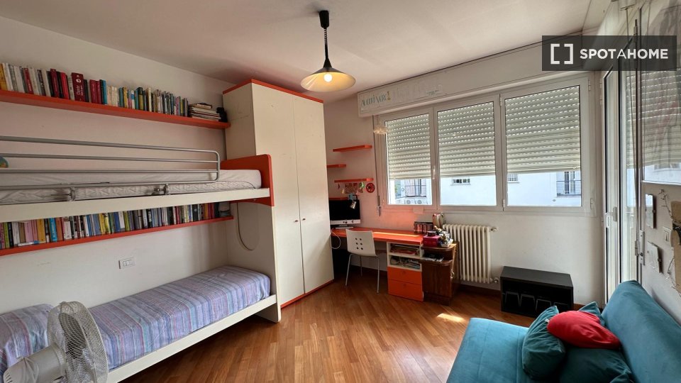 Double room Bologna, 1 bed, 16m² — photo 1