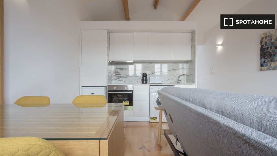 Apartment Porto, 1 bed, 65m² — photo 11
