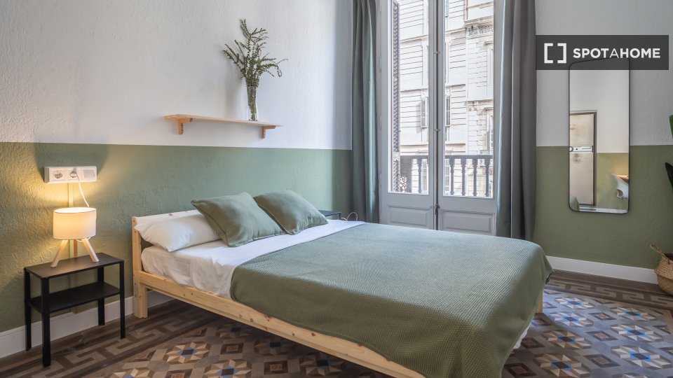 Double room Barcelona, 7 beds, 197m² — photo 1