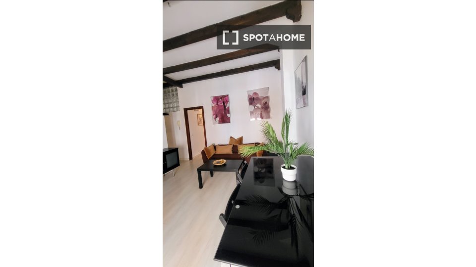 Double room Cadiz, 3 beds, 105m² — photo 2