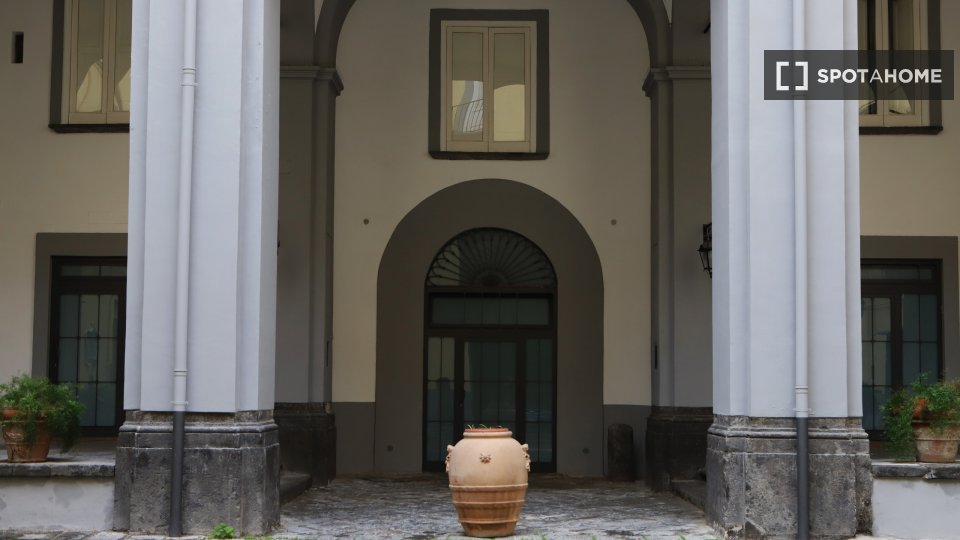 Apartment Naples, 1 bed — photo 9