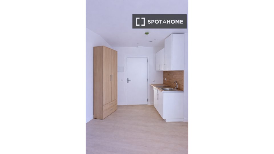 Estudio en alquiler en Fuenlabrada, Madrid.