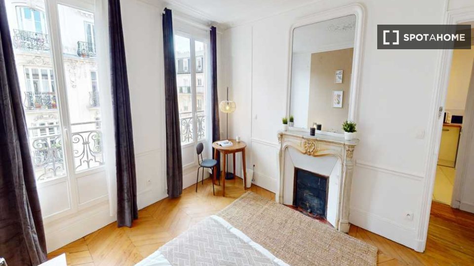 Double room Paris, 3 beds, 80m² — photo 10