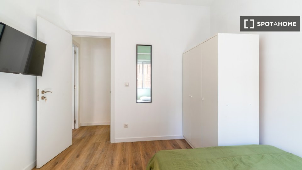 Habitación en piso de 7 habitaciones en alquiler en Getafe, Madrid