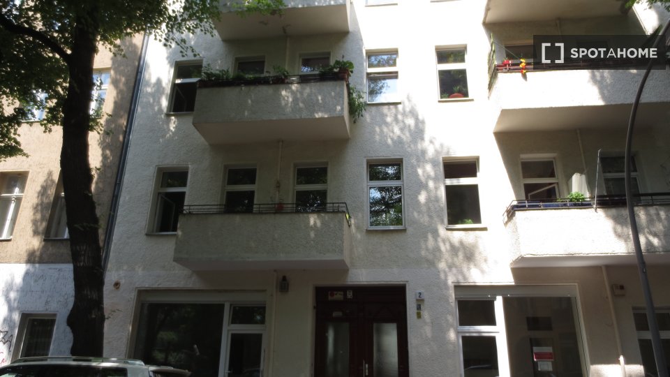 Double room Berlin, 3 beds, 63m² — photo 15
