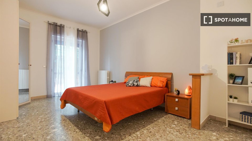 Camera doppia Napoli, 5 camere — foto 3