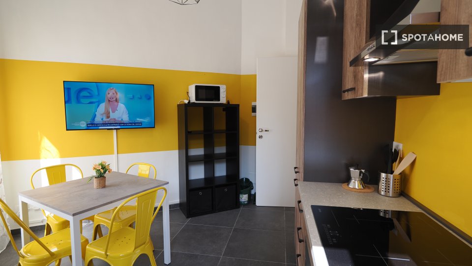 Double room Turin, 2 beds — photo 8
