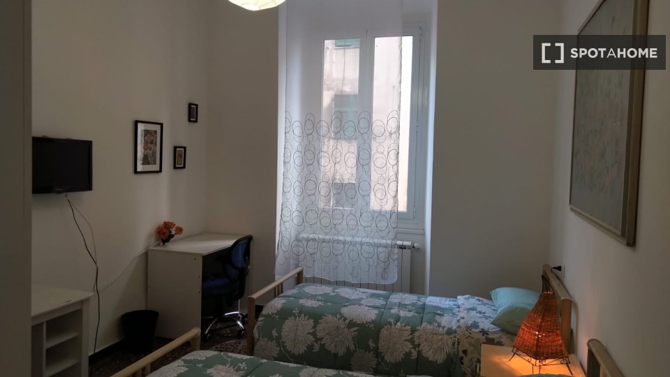 Double room Genoa, 4 beds — photo 15
