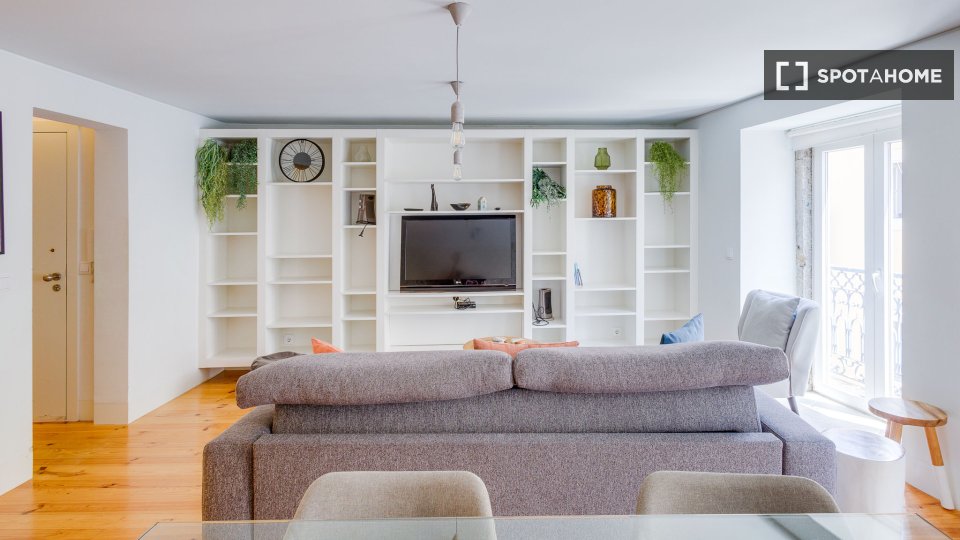 Apartment Lisbon, 2 beds — photo 32