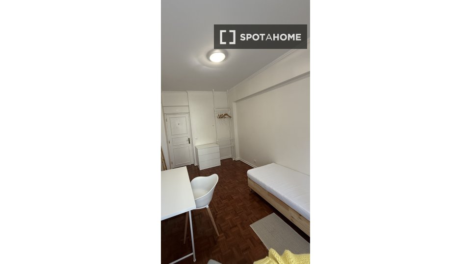 Double room Lisbon, 7 beds, 150m² — photo 17
