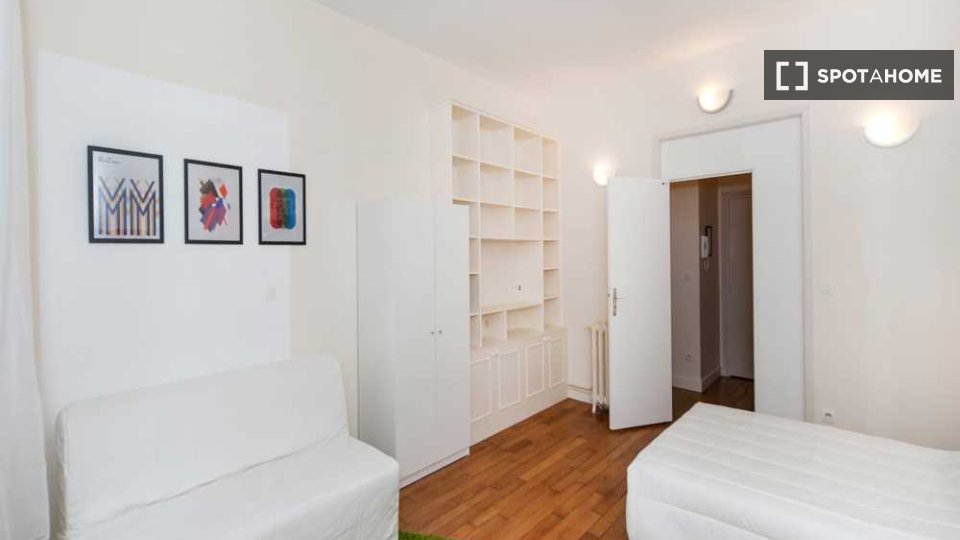 Double room Paris, 4 beds, 80m² — photo 18