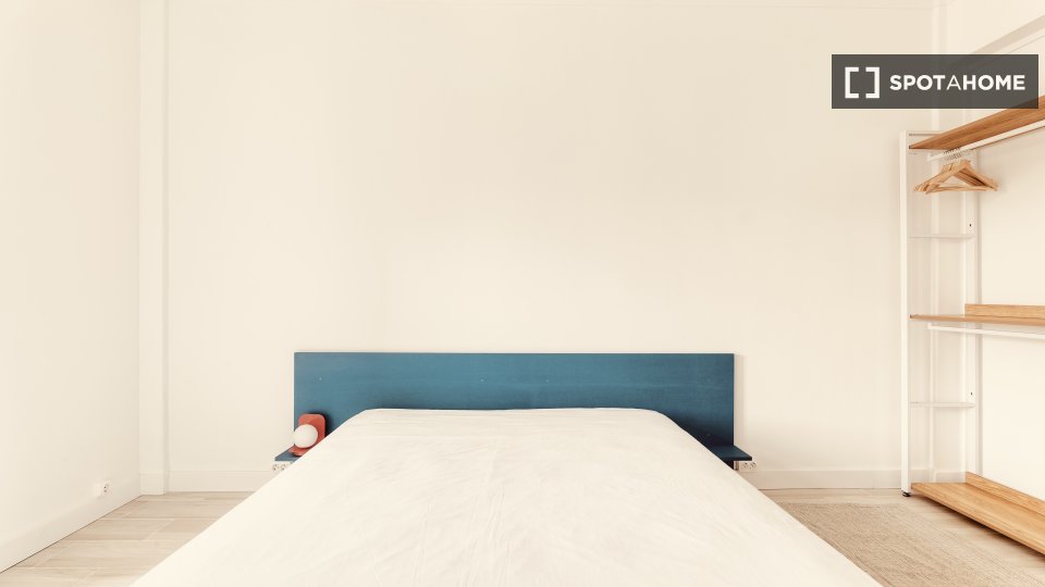 Double room Lisbon, 5 beds — photo 13