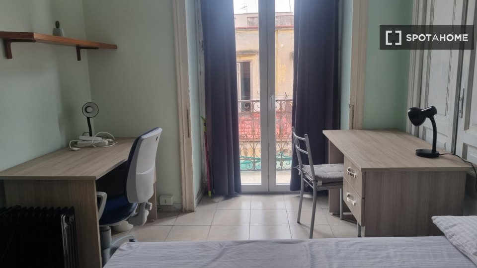 Double room Naples, 5 beds, 120m² — photo 3