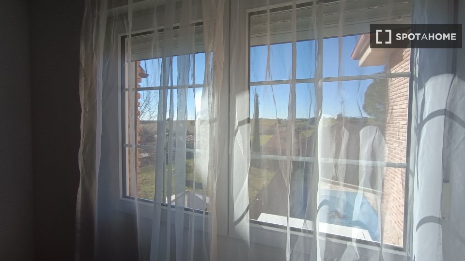 Double room Madrid, 5 beds — photo 13