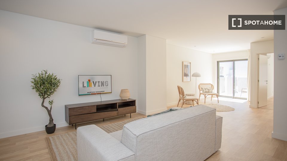 Apartment Porto, 1 bed, 74m² — photo 6