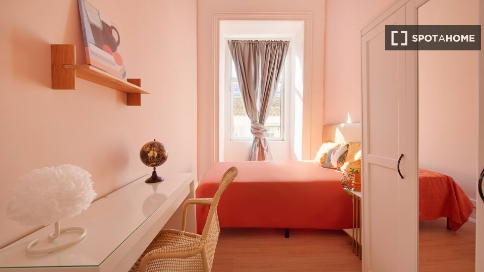 Double room Lisbon, 9 beds — photo 28