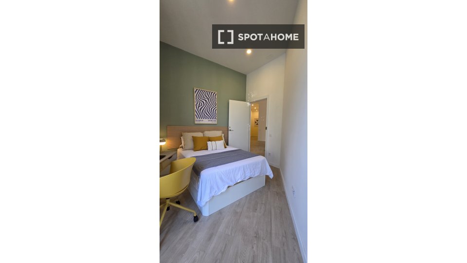 Double room Barcelona, 10 beds, 210m² — photo 4