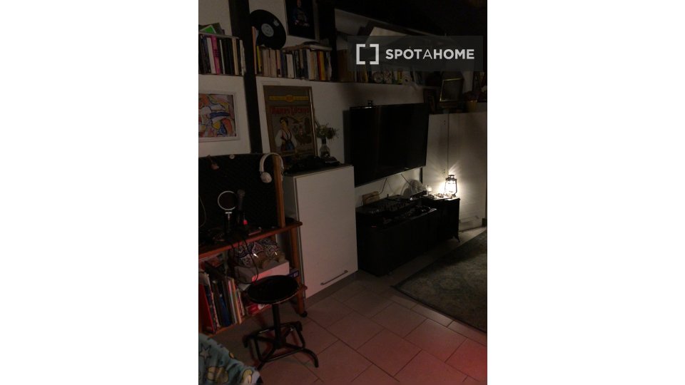 Appartamento con 2 camere da letto in affitto a Trastevere, Roma. - in Rome
