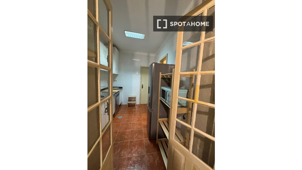 Double room Porto, 3 beds, 120m² — photo 11