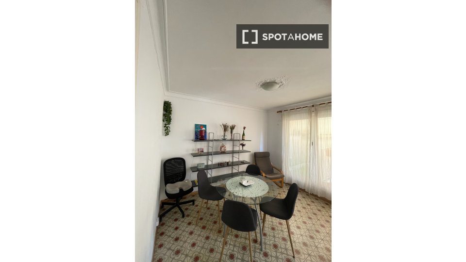Double room Barcelona, 2 beds, 60m² — photo 5