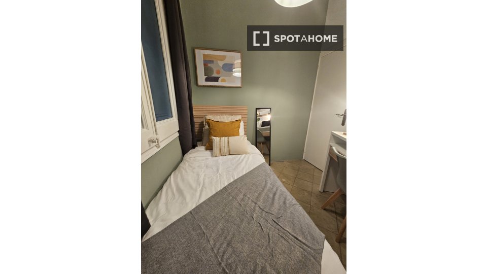 Double room Barcelona, 10 beds, 220m² — photo 6