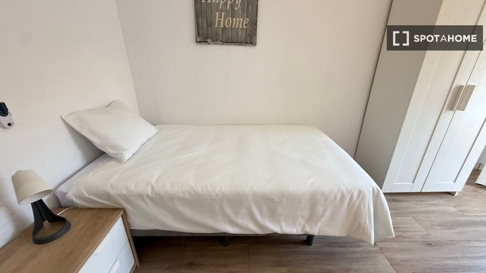 Chambre double Madrid, 3 chambres — photo 44
