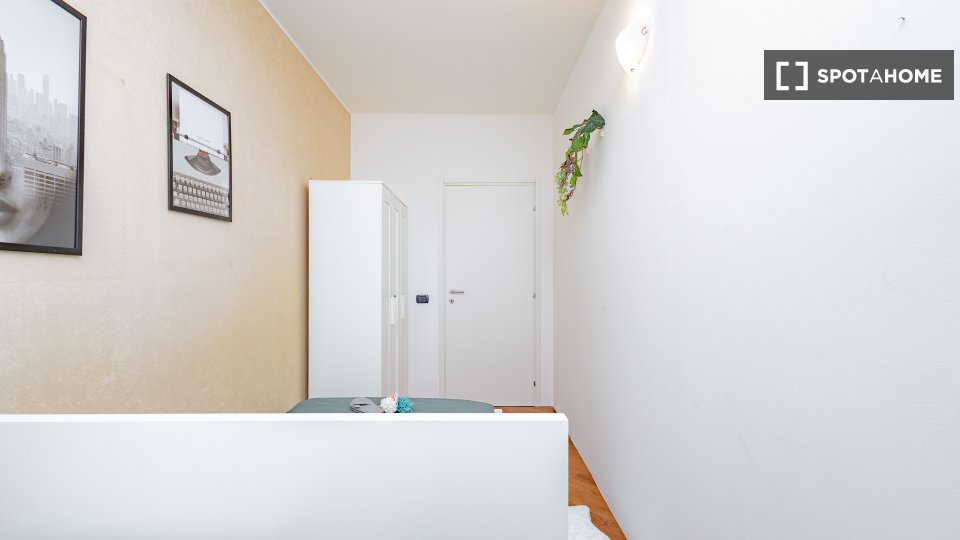 Double room Milan, 8 beds — photo 14