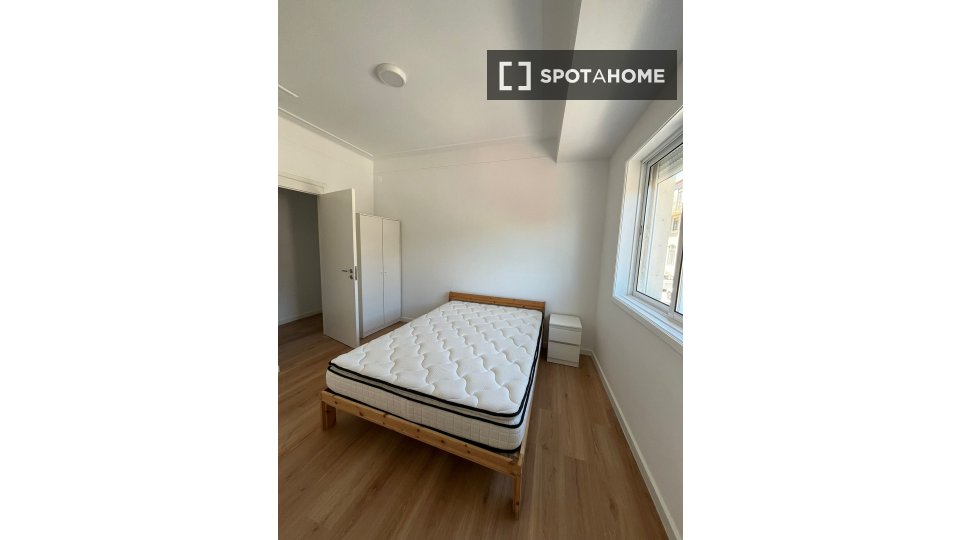 Double room Porto, 4 beds, 120m² — photo 15