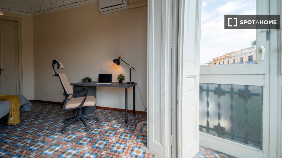 Double room Barcelona, 7 beds, 160m² — photo 15