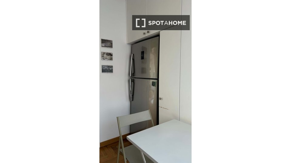 Apartment Milan, 1 bed, 90m² — photo 14